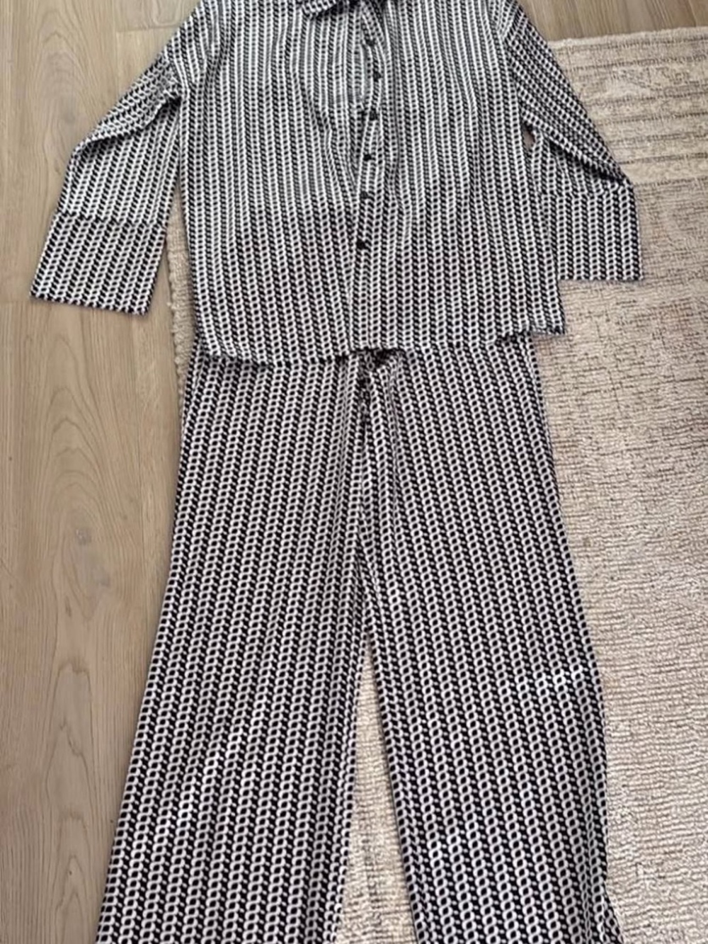 Black & White Geometric Wide-Leg Pants - Coordinating Set